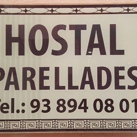 Hostal Parellades 锡切斯 外观 照片