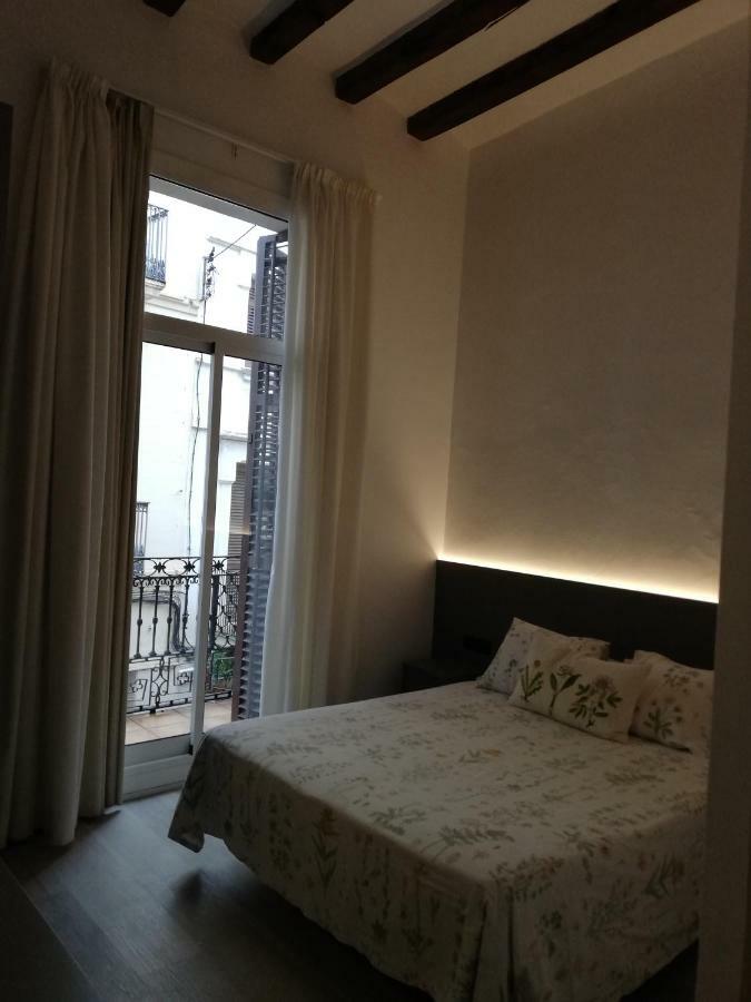 Hostal Parellades 锡切斯 外观 照片